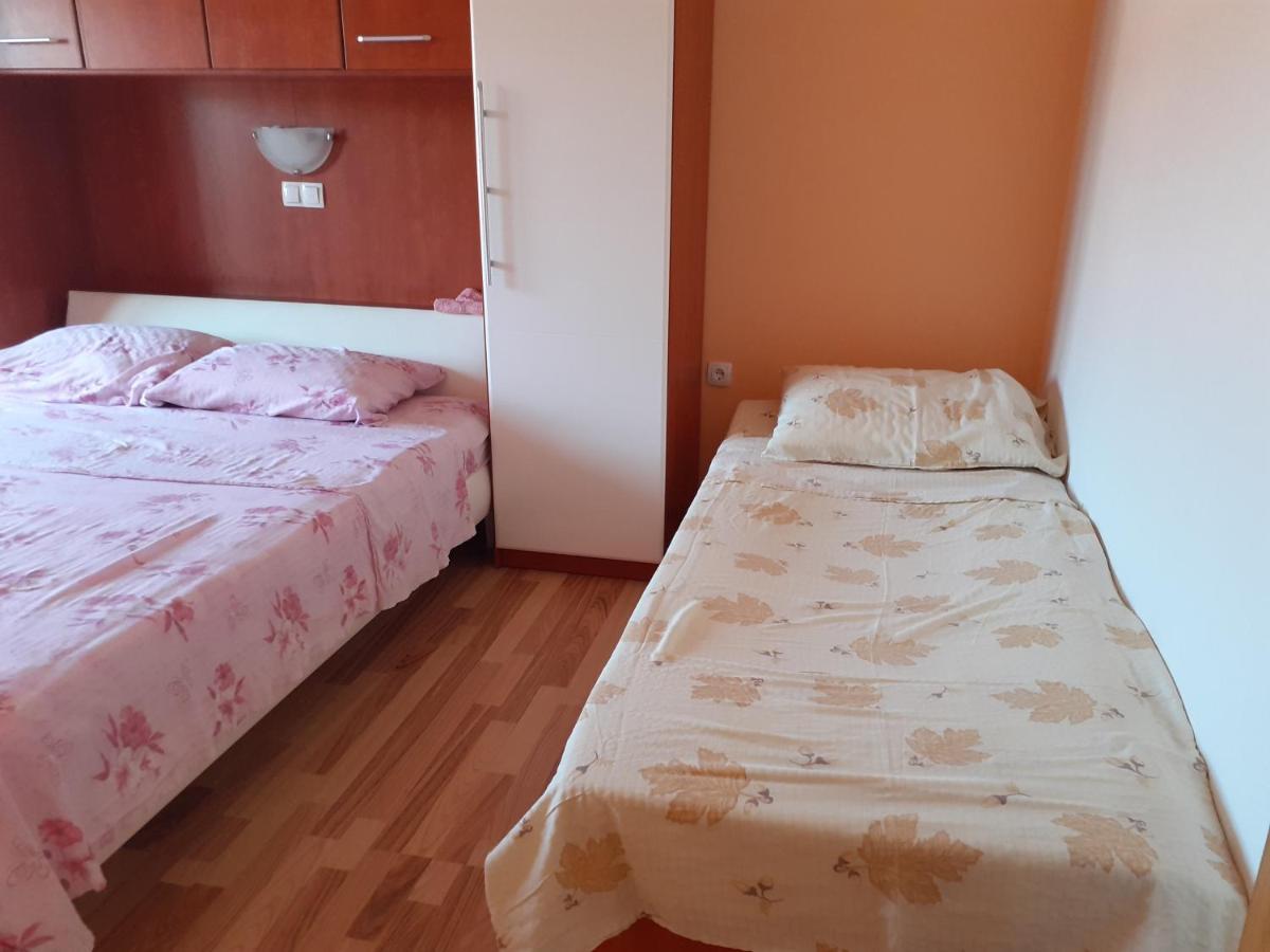 Apartments Rajka Lopar Extérieur photo
