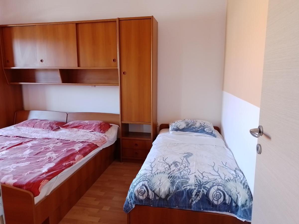 Apartments Rajka Lopar Extérieur photo